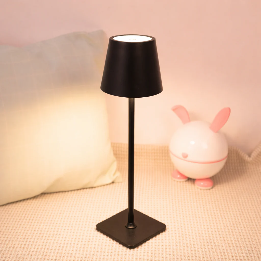 Lampe de Table LED Sans Fil Étanche Rechargeable – Lampe de Chevet LED Tactile à Intensité Réglable - Image 4
